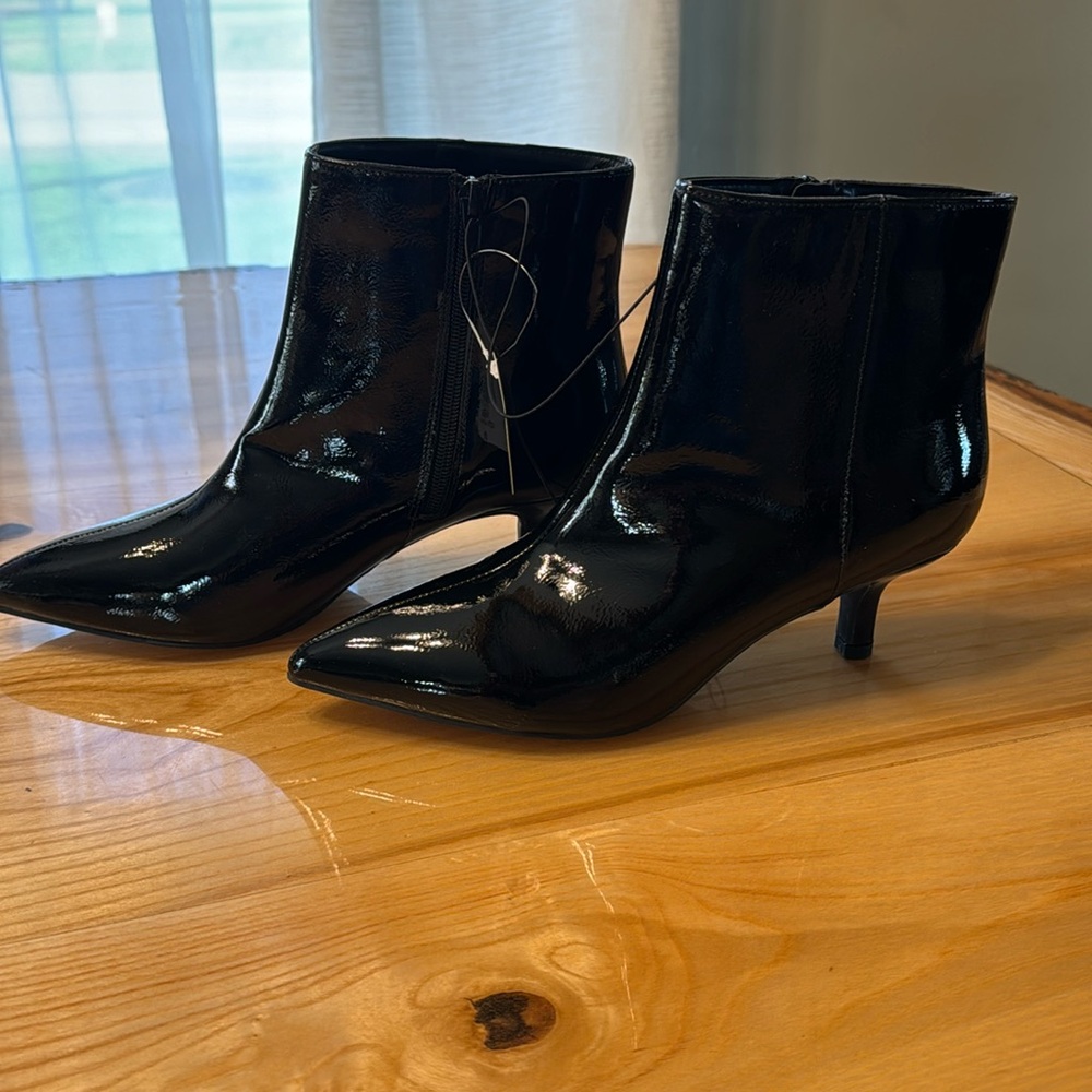 NWT booties